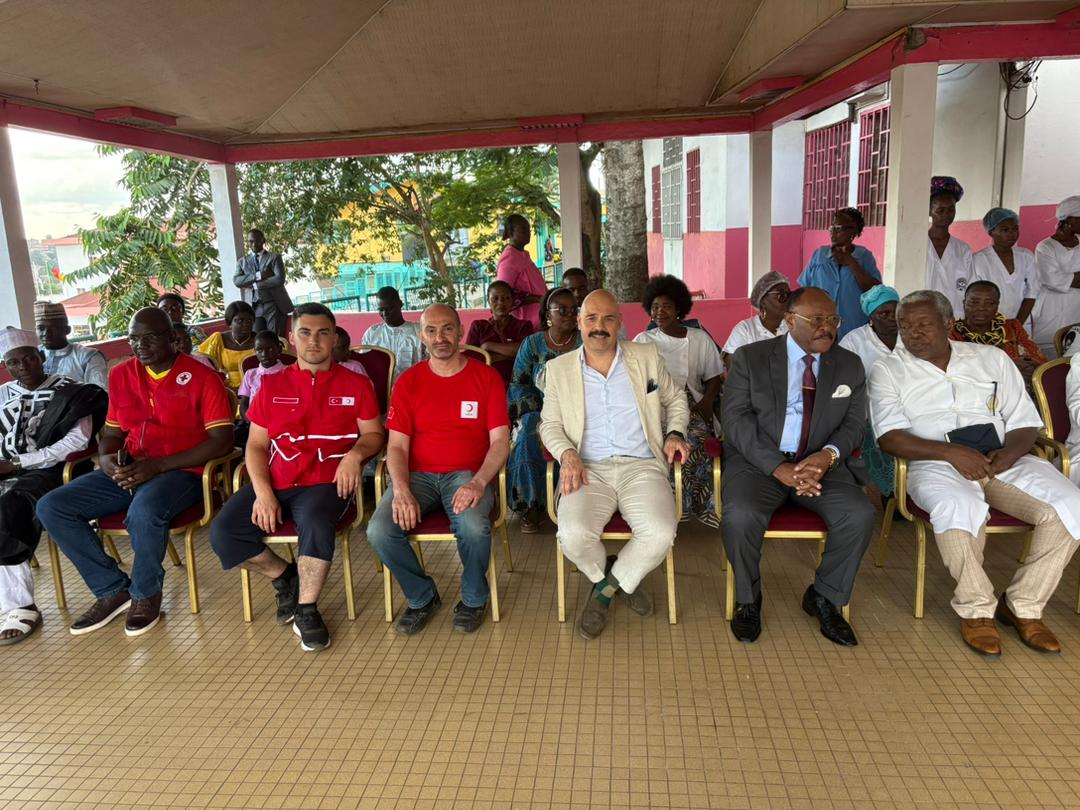 The Turkish ambassador at the Chantal Biya Foundation